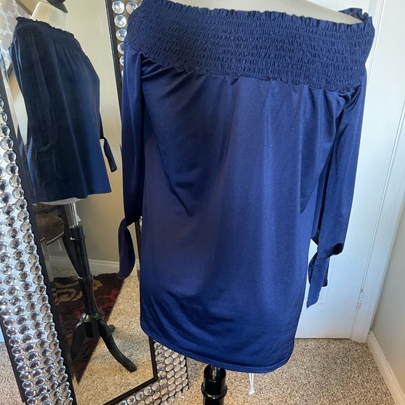 Blue blouse - Picture 2 of 3